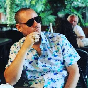 Meet your Posher, Dylan